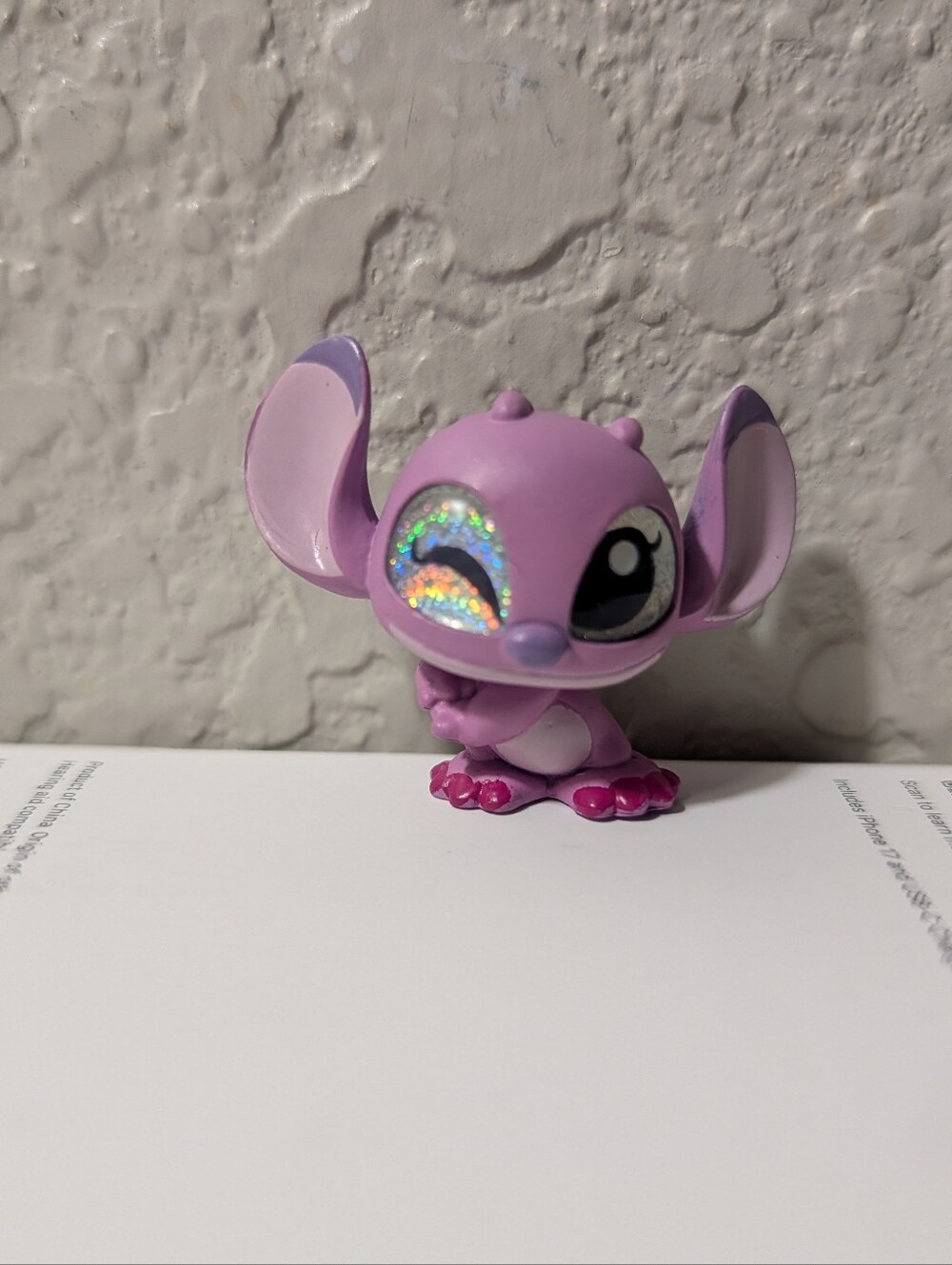 Disney Doorables Stitch Collection Peek - Angel Winking Exclusive Figure